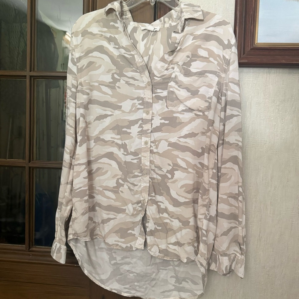 beachlunchlounge Camouflage Button-Down Shirt